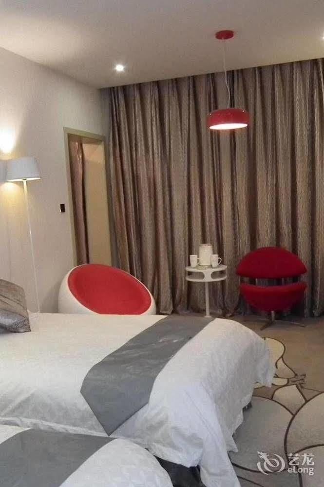 לואיאנג Victoria Hotel מראה חיצוני תמונה